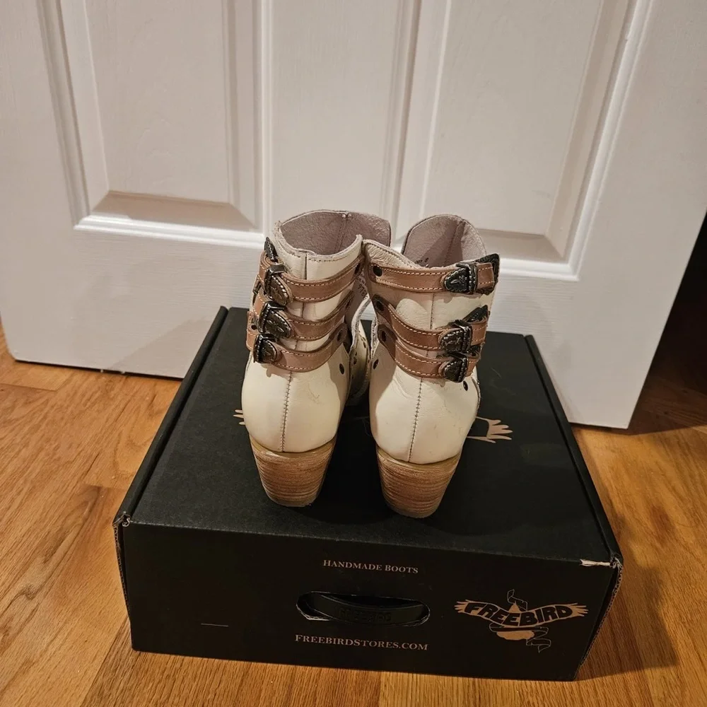 Freebird Melody boots, brand new never worn! Real leather. They run large/big. - Picture 12 of 16